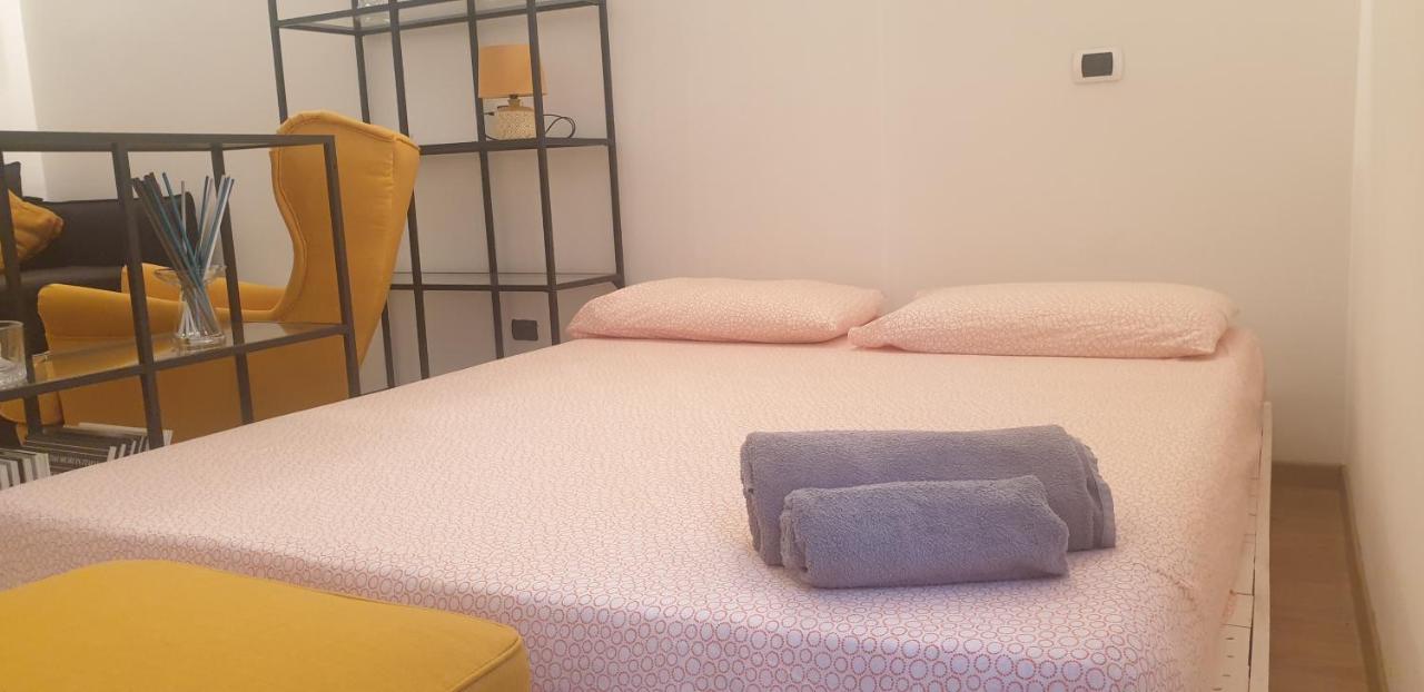 شقة Isola Dal Verme Flat ميلان المظهر الخارجي الصورة