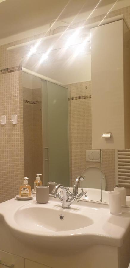 شقة Isola Dal Verme Flat ميلان المظهر الخارجي الصورة